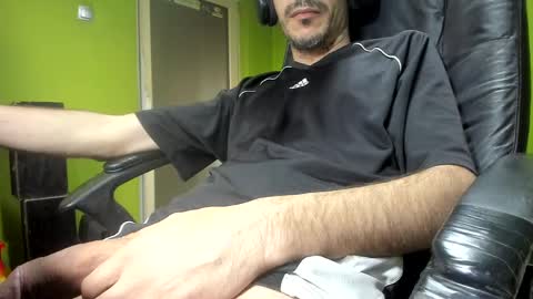 L. Nicolas online show from April 2026 05:12:02 AM