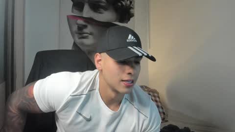 Snapshot of nicolasmuscle chatting on January 2025 01:11:01 AM Andres online show from January 2025 01:11:01 AM