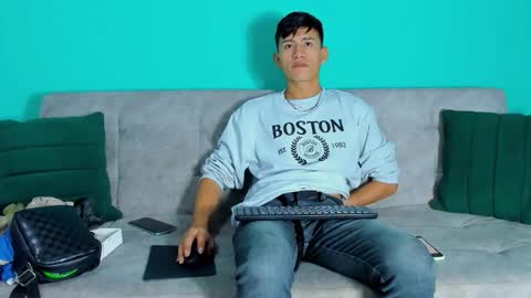 nicolastorres__ online show from October 2025 08:24:02 AM