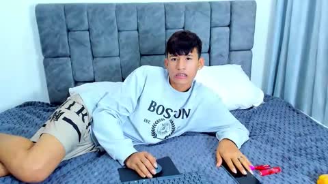 nicolastorres__ online show from October 2025 07:12:02 AM