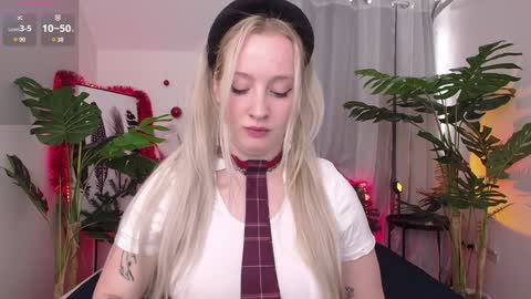 Nicole online show from January 2025 10:10:02 AM