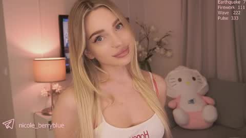 Snapshot of nicole_blueberry chatting on June 2026 10:33:02 PM Nicole online show from June 2026 10:33:02 PM