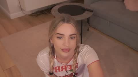 Snapshot of nicole_blueberry chatting on July 2026 08:37:01 PM Nicole online show from July 2026 08:37:01 PM