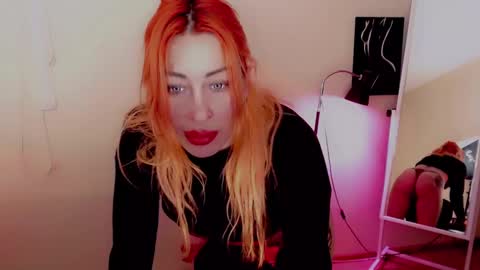 Nicole online show from December 2024 10:28:02 PM