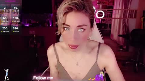 Nicole online show from April 2026 09:59:02 PM