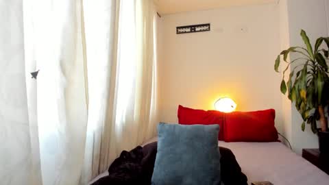 Snapshot of nicole_lustt chatting on December 2024 03:52:01 PM Nicole online show from December 2024 03:52:01 PM