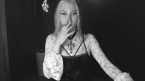 Nicole online show from November 2025 04:26:02 AM