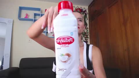 Nicole Santana online show from February 2025 10:06:02 PM