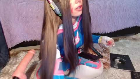  Anna Nicole  online show from February 2026 04:03:02 PM