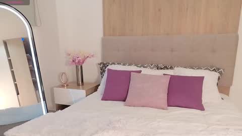 N A T A L I A online show from December 2025 02:29:02 AM