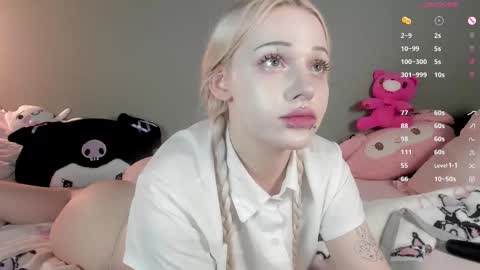 Mary online show from October 2025 09:22:01 PM