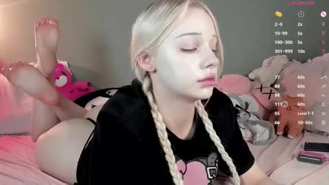 Mary online show from October 2025 01:02:02 PM