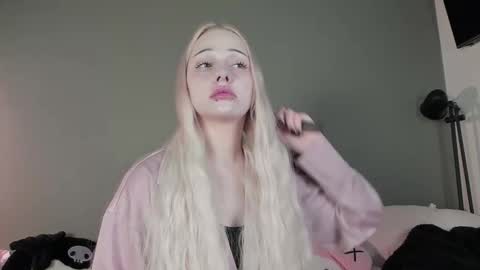 Mary online show from December 2025 09:51:01 AM