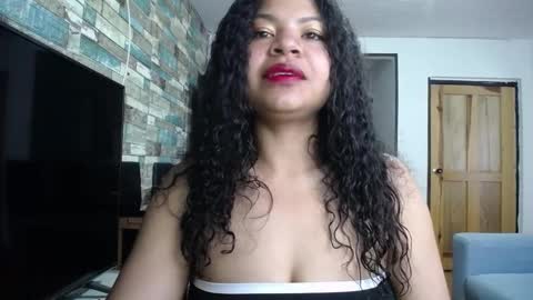 Snapshot of nicoleebon chatting on September 2025 01:05:02 PM Nicole online show from September 2025 01:05:02 PM