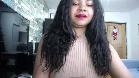 Nicole online show from November 2025 09:17:01 PM