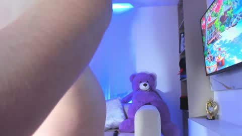 Nicolle online show from July 2026 10:47:02 PM