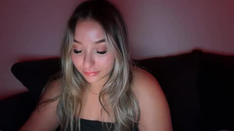 nicolelovesyou444 online show from October 2025 12:27:01 PM