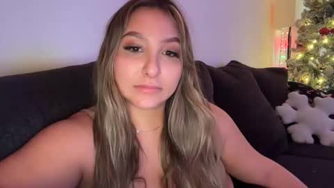 nicolelovesyou444 online show from December 2025 05:30:01 PM