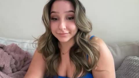 Snapshot of nicolelovesyou444 chatting on April 2026 01:06:02 AM nicolelovesyou444 online show from April 2026 01:06:02 AM