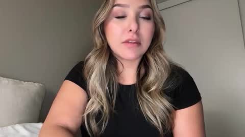 Snapshot of nicolelovesyou444 chatting on May 2026 10:48:01 PM nicolelovesyou444 online show from May 2026 10:48:01 PM