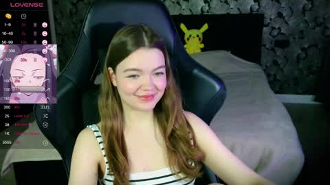 Snapshot of nicolemeew chatting on April 2026 01:48:02 PM NicoleMeew online show from April 2026 01:48:02 PM