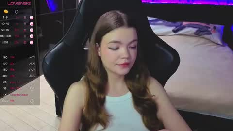 Snapshot of nicolemeew chatting on June 2026 07:40:01 PM NicoleMeew online show from June 2026 07:40:01 PM