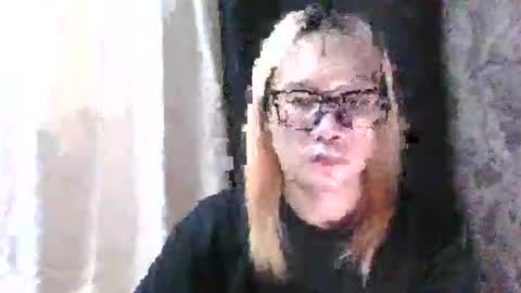 Nicolle online show from April 2026 10:01:02 PM