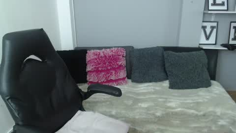 Nicolle  online show from July 2026 11:27:02 AM