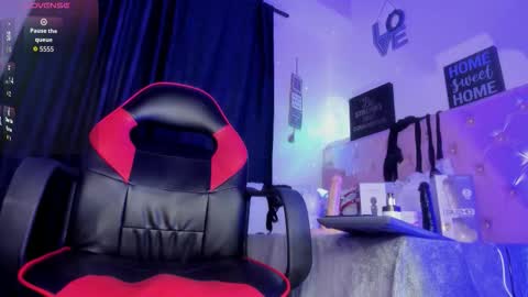 nicollee_77 online show from February 2026 06:45:01 PM