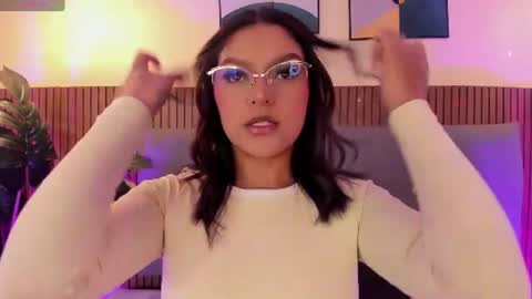 NICOLLE EVANS online show from July 2026 12:32:02 PM