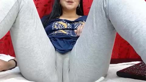 NICOLLE online show from April 2026 11:47:02 PM