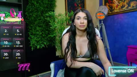 Nicolle online show from April 2026 11:33:02 AM