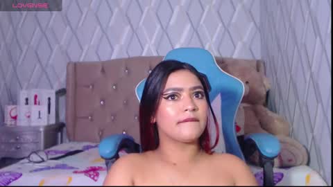 Nicolle Miley online show from February 2025 03:19:01 AM