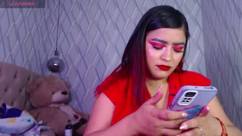 Nicolle Miley online show from February 2025 05:29:02 AM