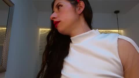 Nicollet online show from March 2026 04:40:01 AM