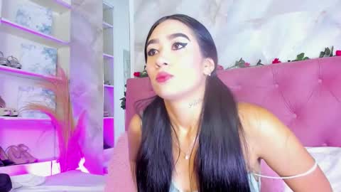 Snapshot of nicolqueen_ chatting on November 2025 11:21:01 AM NICOL online show from November 2025 11:21:01 AM