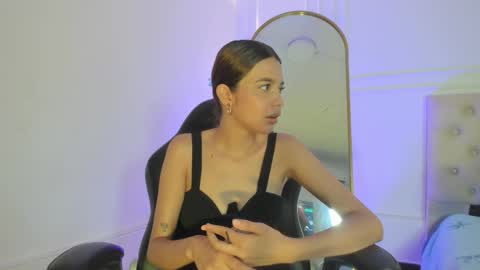 Nicol online show from February 2026 07:12:01 PM