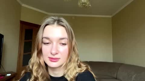 Mila online show from October 2025 09:28:02 AM