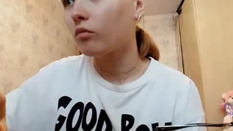 Ella online show from April 2026 03:24:01 PM