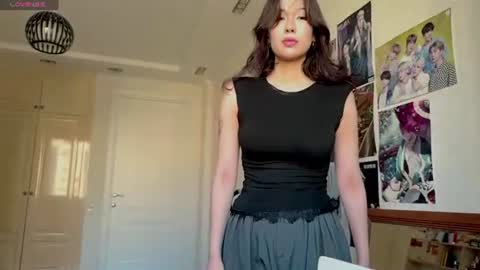 Snapshot of nievesshippey chatting on July 2026 09:03:01 AM Hanna online show from July 2026 09:03:01 AM