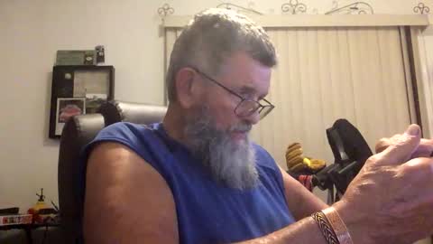 nightmoves1970 online show from October 2025 01:52:02 AM