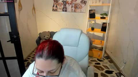 Anni online show from October 2025 07:14:02 PM