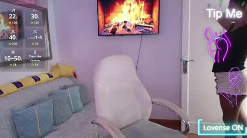 Nicolle Bustamante online show from May 2026 10:34:02 AM
