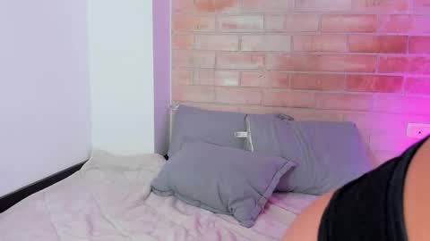 Snapshot of niicole_steele chatting on May 2026 01:01:01 AM Niicole online show from May 2026 01:01:01 AM