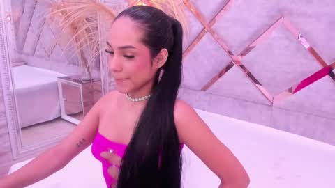 Nicole online show from February 2026 12:20:01 PM