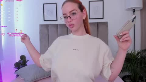 Niicoleta  online show from November 2025 08:52:02 PM