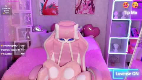 Nicole  online show from December 2024 05:18:02 AM