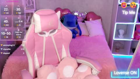 Nicole  online show from December 2024 05:07:01 AM