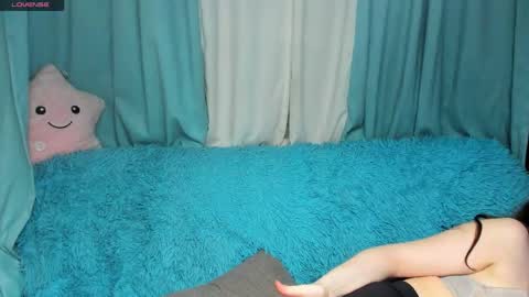 Snapshot of niiik_miiiki chatting on May 2026 01:51:01 PM niiik_miiiki online show from May 2026 01:51:01 PM