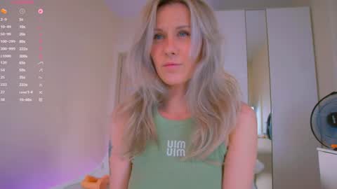 Snapshot of nika_bloom chatting on June 2026 08:48:01 AM Nika Bloom online show from June 2026 08:48:01 AM